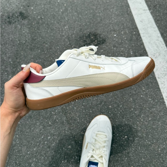 PUMA Men's Cream and Burgundy Sneakers - Picture 2 of 5